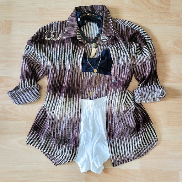 Vici Patterned Button Down - Picture 5 of 6